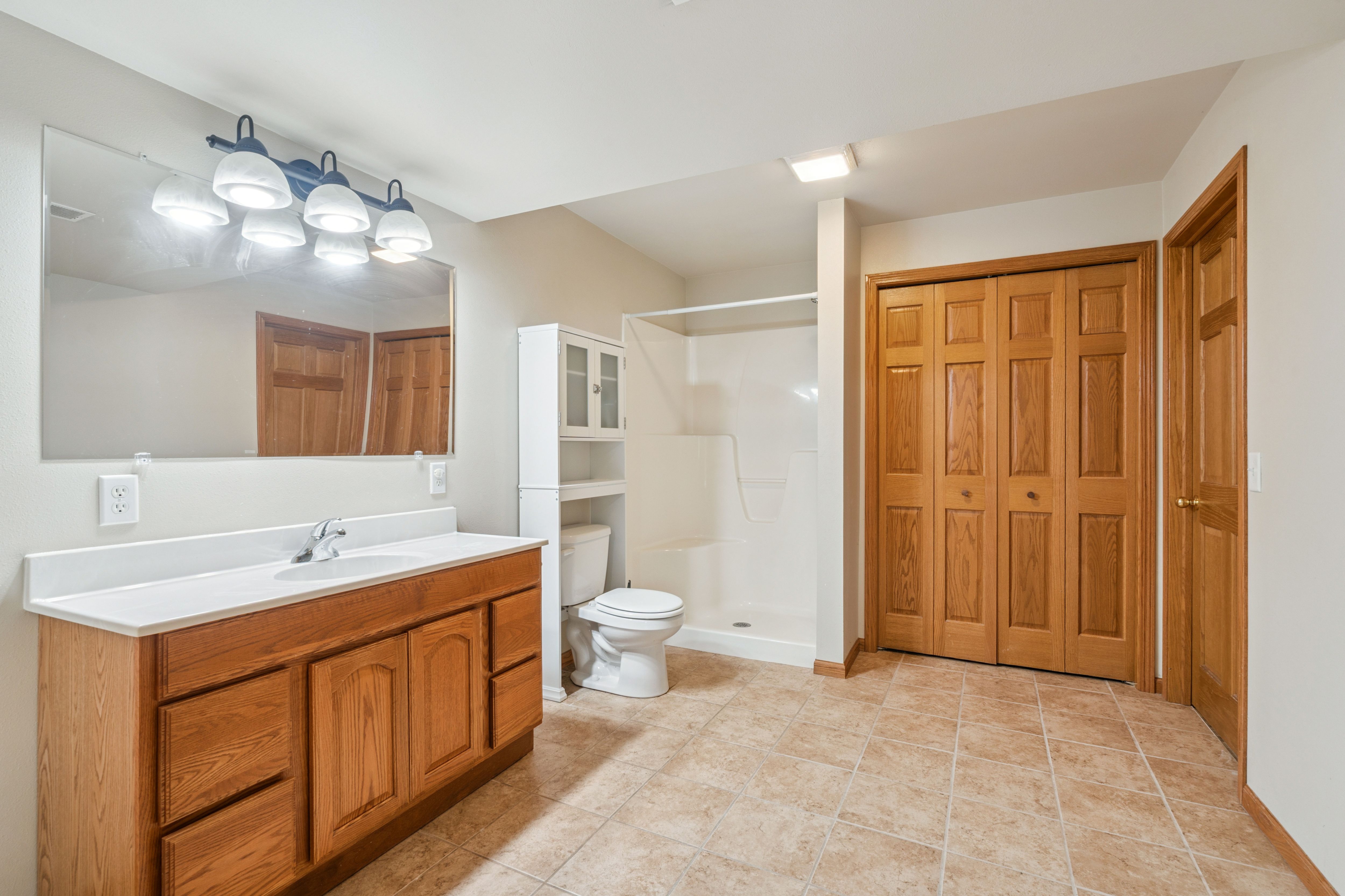 Listing Photo: 38-209 780 Country Club Ct